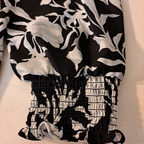 J. Crew Flowy Comfy Long Sleeve Floral Smocked Cuff Blouse - Career Business - M - Picture 7 of 12